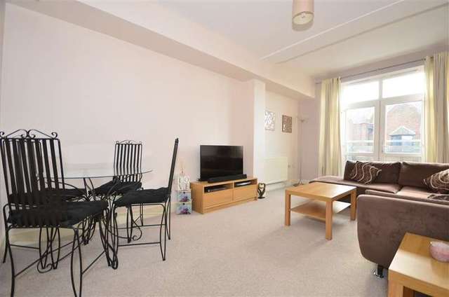  Image of 2 bedroom Flat for sale in High Street Wickford SS12 at Wickford Essex Wickford, SS12 0RD