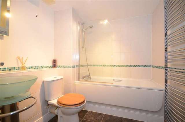  Image of 2 bedroom Flat for sale in High Street Wickford SS12 at Wickford Essex Wickford, SS12 0RD