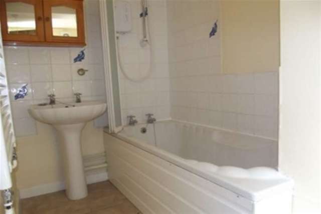  Image of 2 bedroom Detached house to rent in High Street Wickham Market Woodbridge IP13 at Woodbridge, IP13 0RD