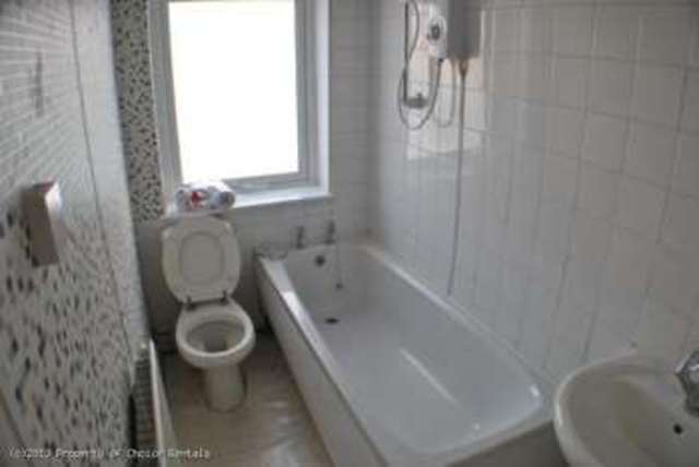  Image of 2 bedroom Detached house to rent in Highbank Avenue Blackpool FY4 at Highbank Ave  Blackpool, FY4 4PR