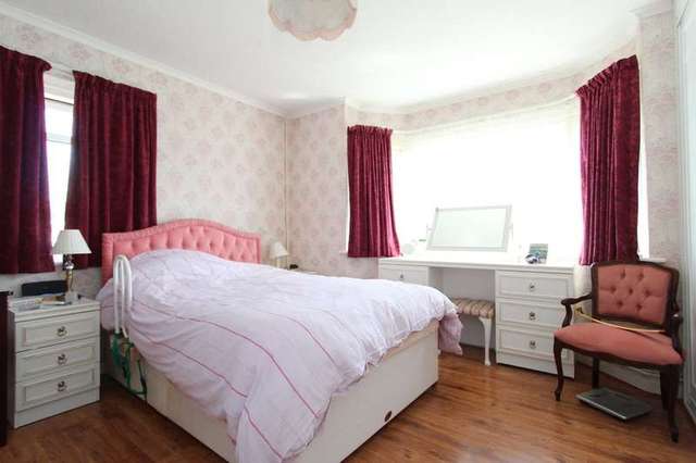  Image of 3 bedroom Detached house for sale in Rossley Close Highcliffe Christchurch BH23 at Highcliffe on Sea Christchurch Dorset, BH23 4RR