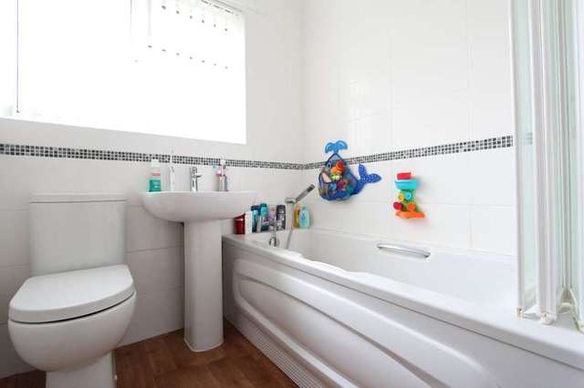  Image of 2 bedroom Flat for sale in Waterford Road Highcliffe Christchurch BH23 at Highcliffe on Sea Christchurch Dorset, BH23 5JP