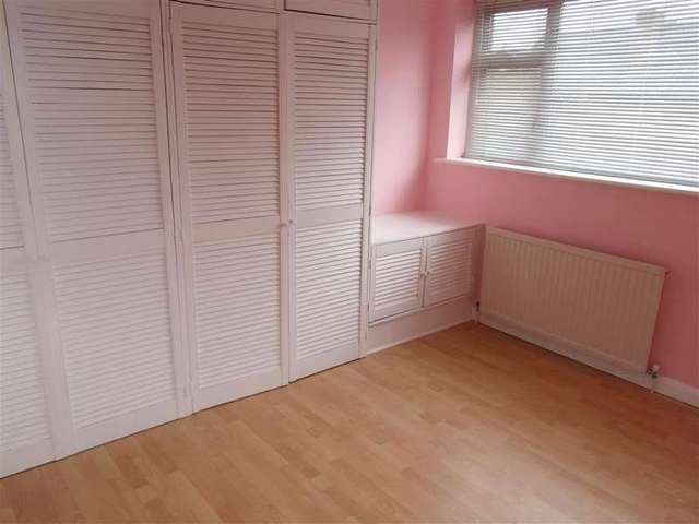 Image of 3 bedroom Detached house for sale in Highcliffe Road Wickford SS11 at Wickford Essex Wickford, SS11 8JX