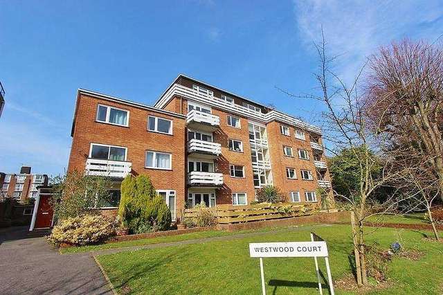  Image of 2 bedroom Flat for sale in Westwood Road Southampton SO17 at Westwood Road  Southampton, SO17 1UX