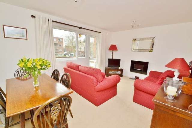  Image of 2 bedroom Flat for sale in Westwood Road Southampton SO17 at Westwood Road  Southampton, SO17 1UX