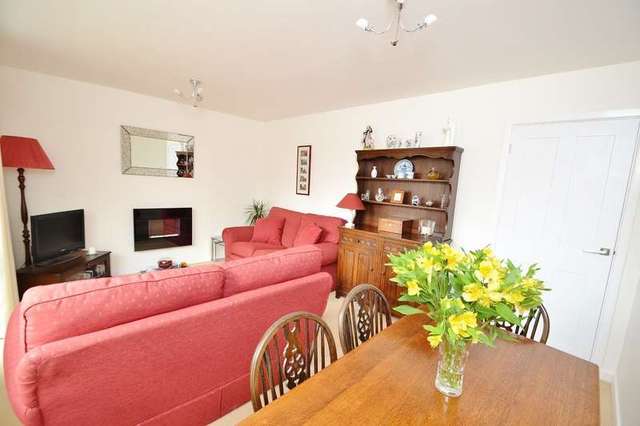  Image of 2 bedroom Flat for sale in Westwood Road Southampton SO17 at Westwood Road  Southampton, SO17 1UX