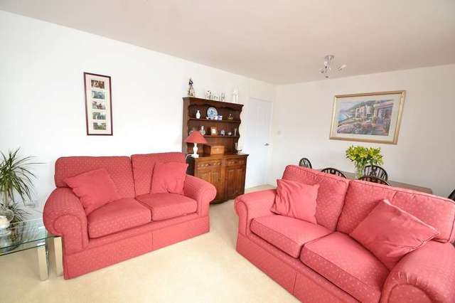  Image of 2 bedroom Flat for sale in Westwood Road Southampton SO17 at Westwood Road  Southampton, SO17 1UX