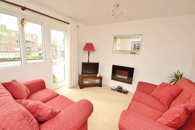  Image of 2 bedroom Flat for sale in Westwood Road Southampton SO17 at Westwood Road  Southampton, SO17 1UX