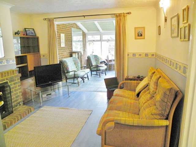  Image of 3 bedroom Semi-Detached house for sale in Highfield Park Wargrave Reading RG10 at Wargrave  Reading, RG10 8LD