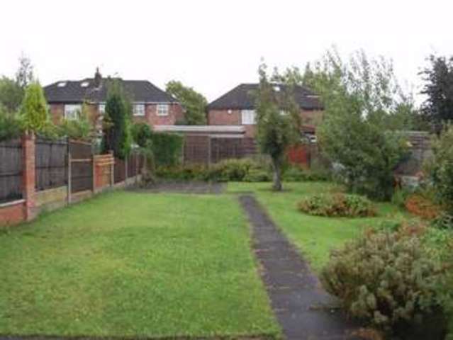 Image of 3 bedroom Detached house to rent in Highfield Road Widnes WA8 at Highfield Road  WIDNES, WA8 7DT
