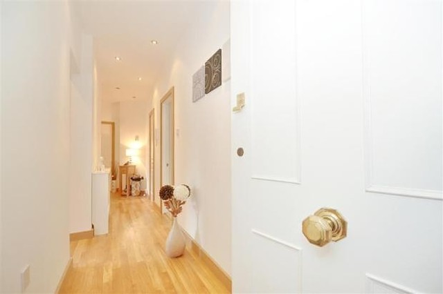  Image of 2 bedroom Apartment to rent in St. Pauls Road West Dorking RH4 at St. Pauls Road West  Dorking, RH4 2LF