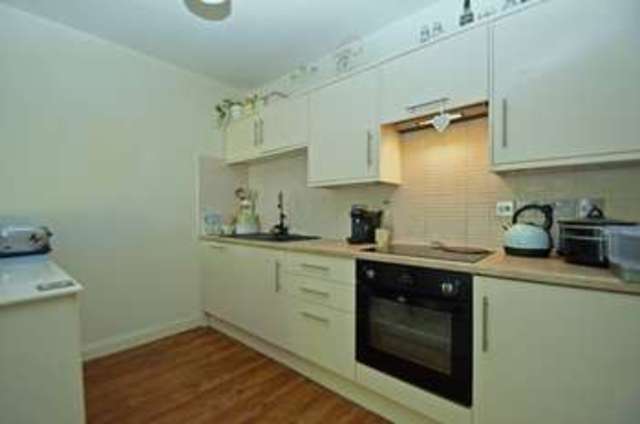  Image of 1 bedroom Flat for sale in Hill Road Clevedon BS21 at Hill Road  Clevedon, BS21 7NE