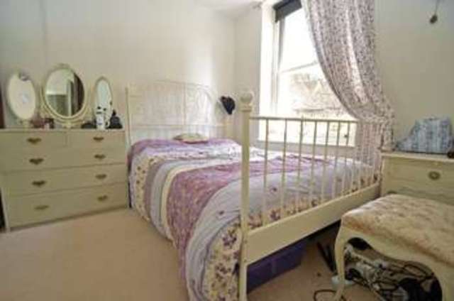  Image of 1 bedroom Flat for sale in Hill Road Clevedon BS21 at Hill Road  Clevedon, BS21 7NE