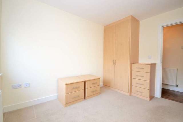  Image of 2 bedroom Flat to rent in Hill View Dorking RH4 at Dorking Dorking, RH4 1SY