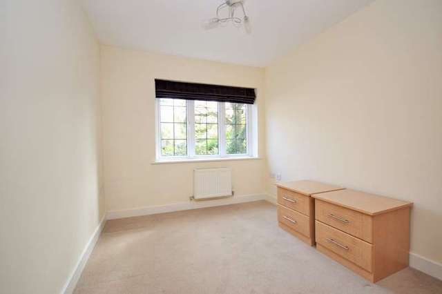 Image of 2 bedroom Flat to rent in Hill View Dorking RH4 at Dorking Dorking, RH4 1SY