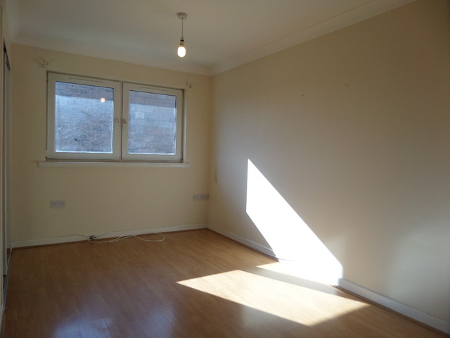  Image of 2 bedroom Flat to rent in Hillfoot Street Dennistoun Glasgow G31 at Dennistoun Glasgow Glasgow, G31 2NB