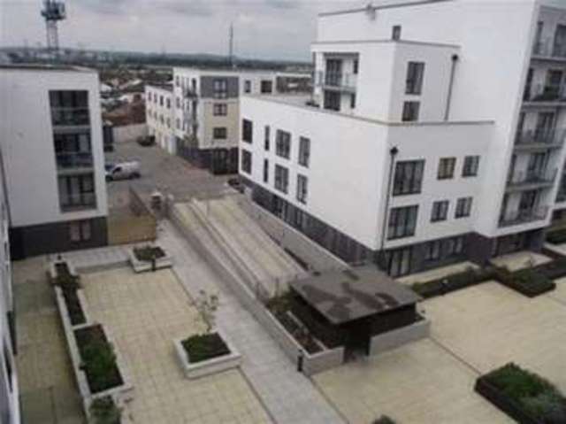  Image of Flat to rent in Hillyfield London E17 at Hillyfield  London, E17 6EQ
