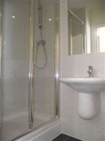  Image of Flat to rent in Hillyfield London E17 at Hillyfield  London, E17 6EQ