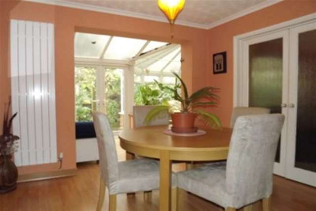  Image of 4 bedroom Detached house to rent in Holt Way Hook RG27 at Hook, RG27 9LG