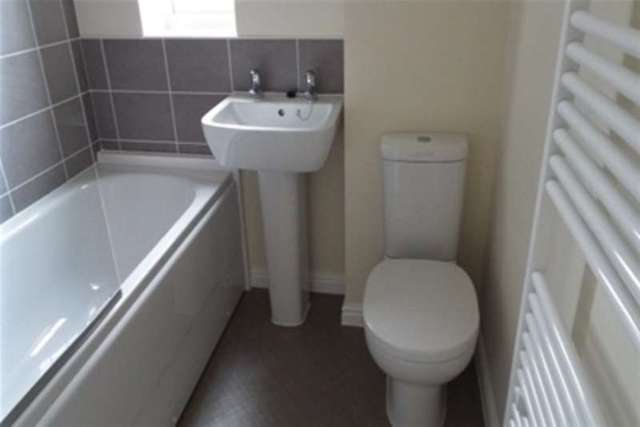  Image of 3 bedroom Semi-Detached house to rent in Garstons Way Holybourne Alton GU34 at Alton, GU34 4BQ