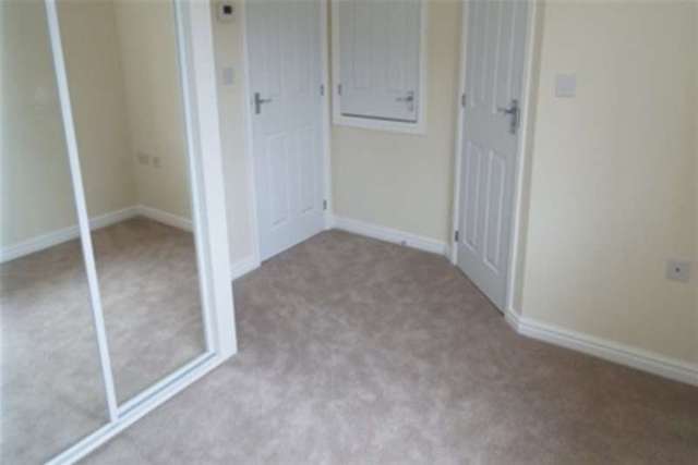  Image of 3 bedroom Semi-Detached house to rent in Garstons Way Holybourne Alton GU34 at Alton, GU34 4BQ