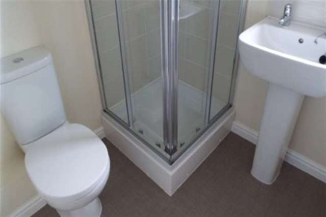  Image of 3 bedroom Semi-Detached house to rent in Garstons Way Holybourne Alton GU34 at Alton, GU34 4BQ