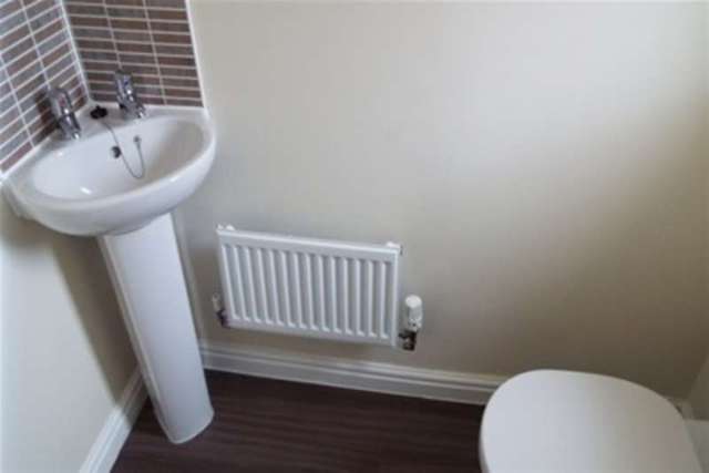  Image of 3 bedroom Semi-Detached house to rent in Garstons Way Holybourne Alton GU34 at Alton, GU34 4BQ