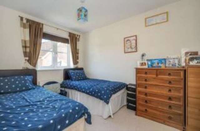  Image of 2 bedroom End of Terrace for sale in Felders Mede Hook RG27 at Hook Hampshire Hook, RG27 9TX