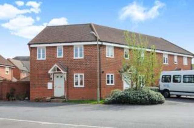  Image of 2 bedroom Maisonette for sale in Pexalls Close Hook RG27 at Hook Hampshire Hook, RG27 9TR