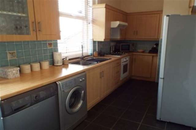  Image of 2 bedroom Terraced house to rent in Hope Street Ossett WF5 at Ossett, WF5 0LP
