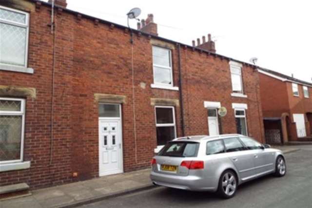  Image of 2 bedroom Terraced house to rent in Hope Street Ossett WF5 at Ossett, WF5 0LP