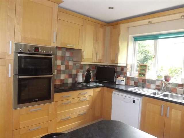  Image of 4 bedroom Detached house for sale in Hornbeam Pightle Burghfield Common Reading RG7 at Burghfield Common  Reading, RG7 3YH