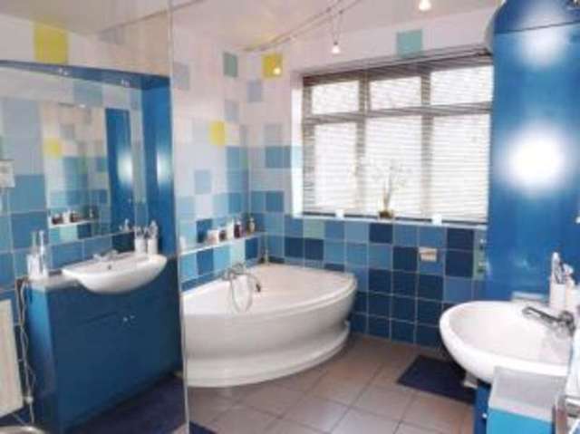  Image of 5 bedroom Semi-Detached house for sale in St. Andrews Avenue Hornchurch RM12 at Hornchurch  Elm Park, RM12 5DS