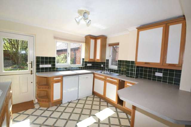  Image of 4 bedroom Detached house for sale in Oxford Road Benson Wallingford OX10 at Horseshoes Lane Benson Wallingford, OX10 6LX