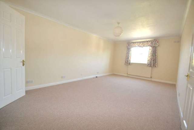  Image of 4 bedroom Detached house for sale in Oxford Road Benson Wallingford OX10 at Horseshoes Lane Benson Wallingford, OX10 6LX