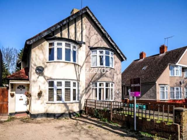  Image of 2 bedroom Semi-Detached house for sale in Hounslow Road Hanworth Feltham TW13 at Hanworth, TW13 5JE