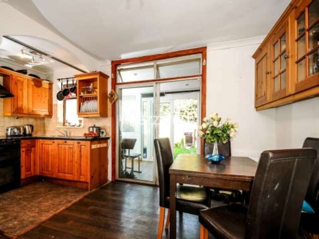  Image of 2 bedroom Semi-Detached house for sale in Hounslow Road Hanworth Feltham TW13 at Hanworth, TW13 5JE