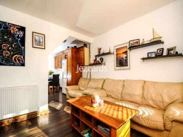  Image of 2 bedroom Semi-Detached house for sale in Hounslow Road Hanworth Feltham TW13 at Hanworth, TW13 5JE