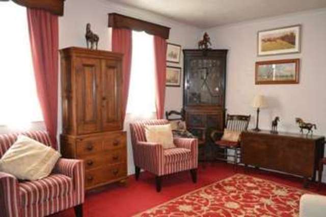  Image of 3 bedroom Cottage for sale in Humber Terrace Barton-upon-Humber DN18 at Humber Terrace  Barton-Upon-Humber, DN18 5BE