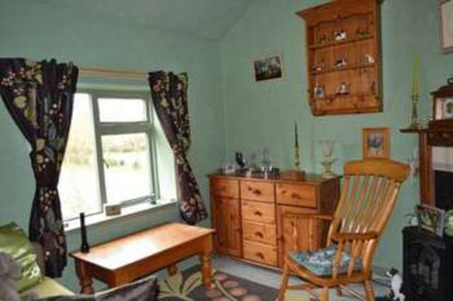  Image of 3 bedroom Cottage for sale in Humber Terrace Barton-upon-Humber DN18 at Humber Terrace  Barton-Upon-Humber, DN18 5BE