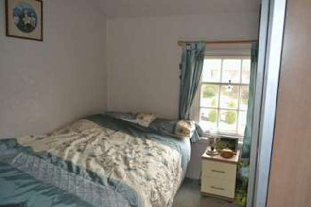  Image of 3 bedroom Cottage for sale in Humber Terrace Barton-upon-Humber DN18 at Humber Terrace  Barton-Upon-Humber, DN18 5BE