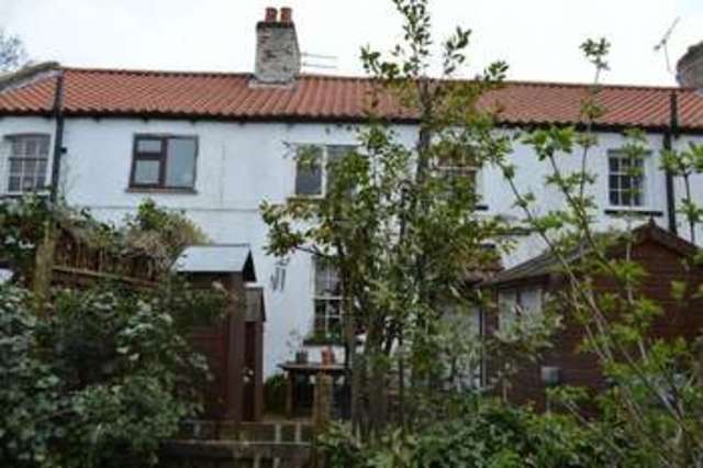  Image of 3 bedroom Cottage for sale in Humber Terrace Barton-upon-Humber DN18 at Humber Terrace  Barton-Upon-Humber, DN18 5BE
