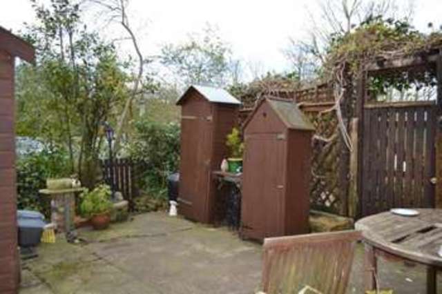  Image of 3 bedroom Cottage for sale in Humber Terrace Barton-upon-Humber DN18 at Humber Terrace  Barton-Upon-Humber, DN18 5BE