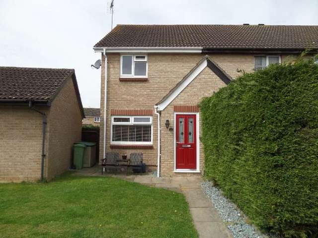  Image of 2 bedroom End of Terrace for sale in Hyde Close Newport Pagnell MK16 at Newport Pagnell, MK16 0NL