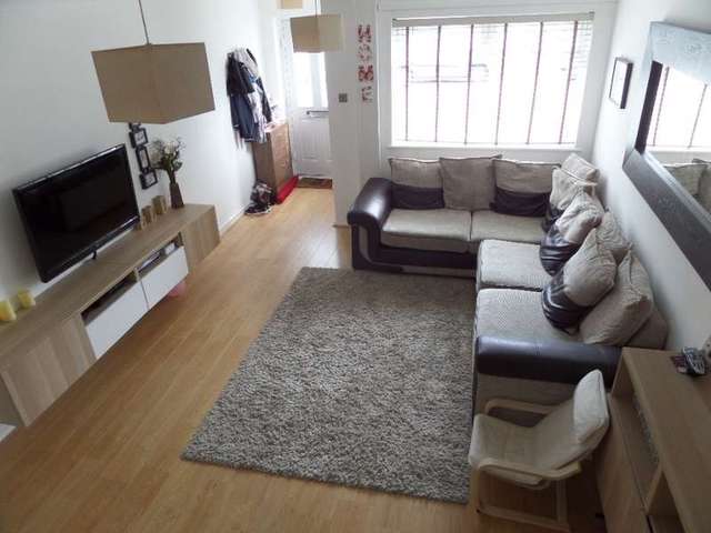 Image of 2 bedroom End of Terrace for sale in Hyde Close Newport Pagnell MK16 at Newport Pagnell, MK16 0NL