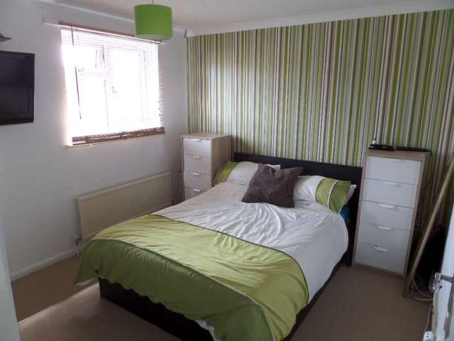  Image of 2 bedroom End of Terrace for sale in Hyde Close Newport Pagnell MK16 at Newport Pagnell, MK16 0NL