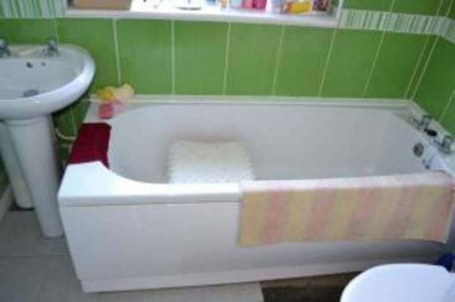  Image of 3 bedroom Bungalow for sale in Rosemary Way Jaywick Clacton-on-Sea CO15 at Jaywick Clacton-on-Sea Jaywick, CO15 2SB