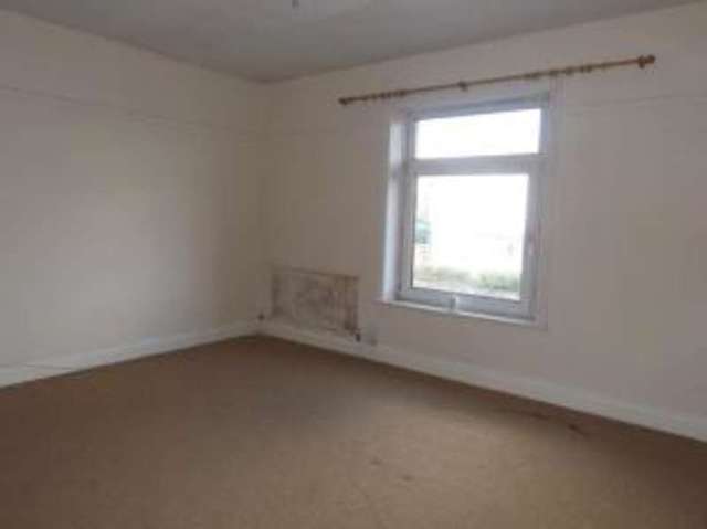  Image of 3 bedroom Semi-Detached house for sale in Jim Lane Marsh Huddersfield HD1 at Huddersfield West Yorkshire Huddersfield, HD1 4QS