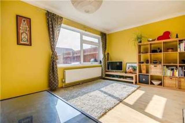  Image of 3 bedroom Terraced house for sale in Jopling Way Hauxton Cambridge CB22 at Hauxton, CB22 5HY