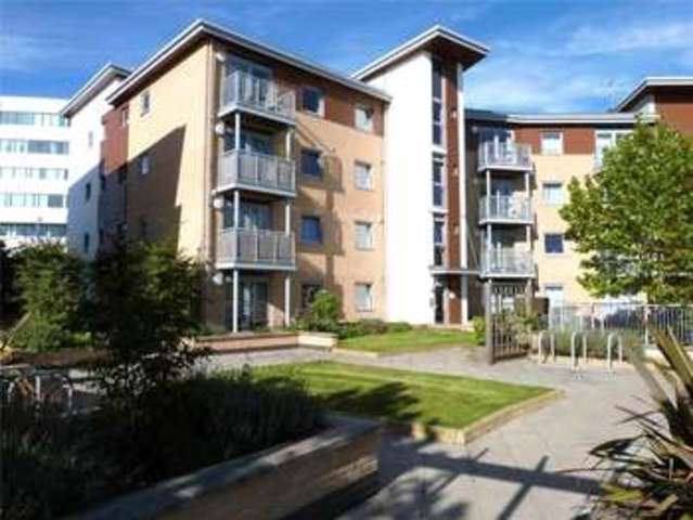  Image of 1 bedroom Apartment to rent in Kelvin Gate Bracknell RG12 at Bracknell Berkshire Easthampstead, RG12 2TP
